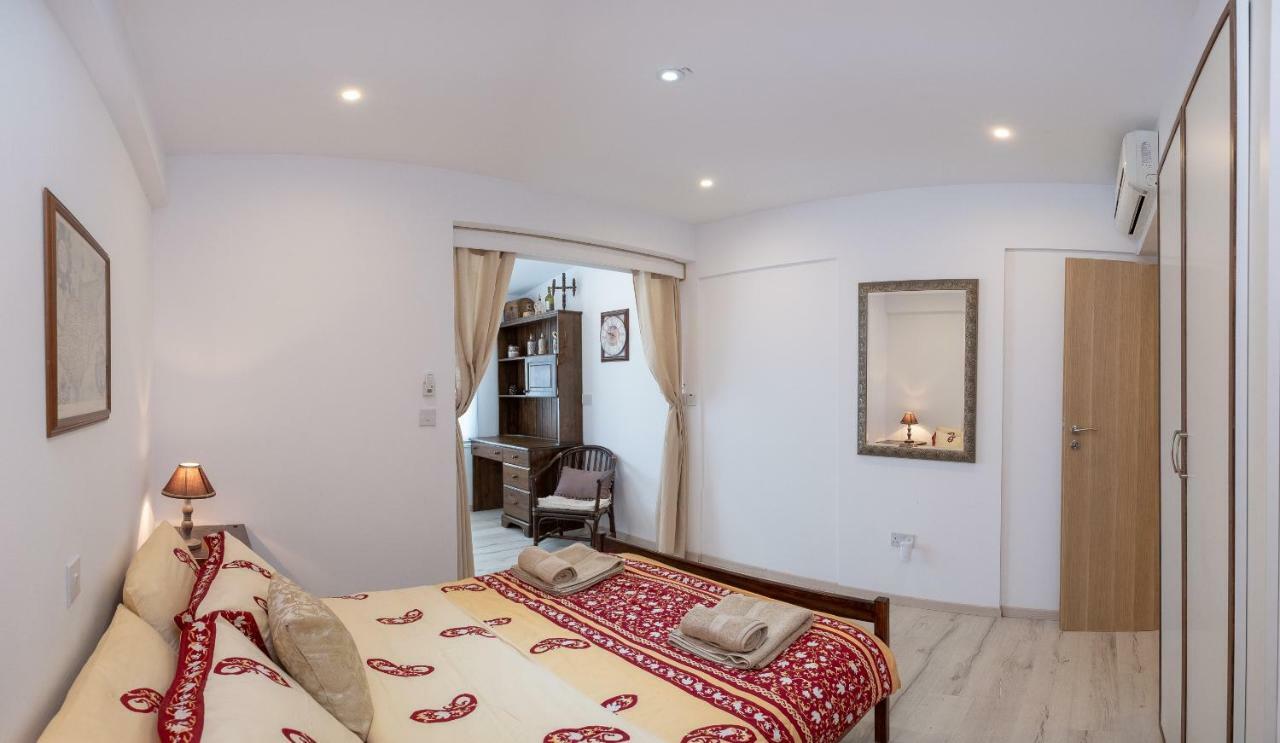 דירות Paphos Townhouse By The Sea Pirate Harbor מראה חיצוני תמונה
