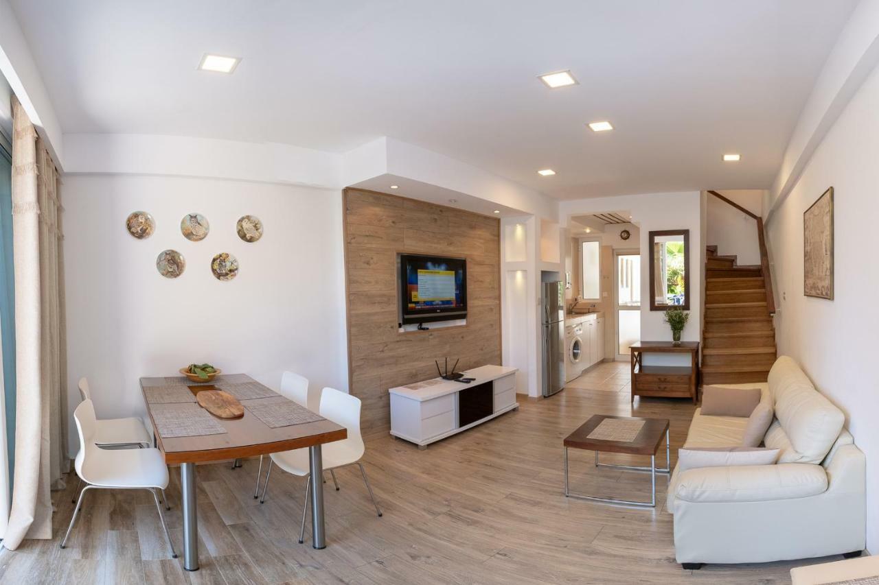 דירות Paphos Townhouse By The Sea Pirate Harbor מראה חיצוני תמונה